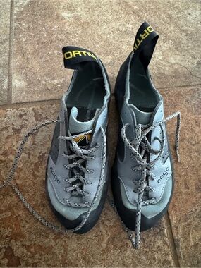 La Sportiva women’s Gray and Black Nago Climbing Shoes